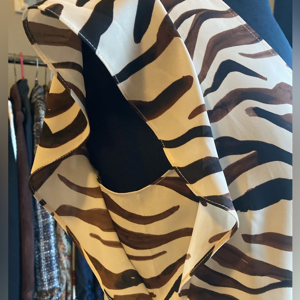Cabi Animal Print Top With Flutter Sleeves, Size … - image 3